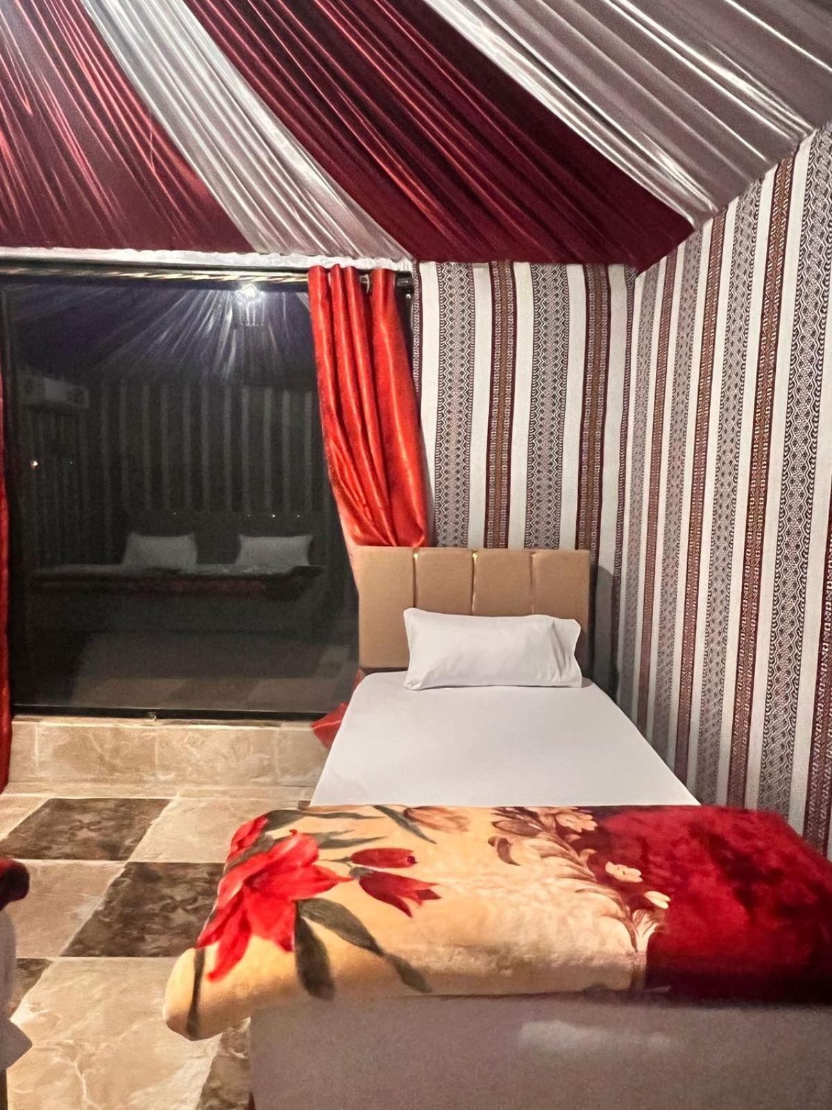 Scarlet Luxury Camp Rum vádi Kültér fotó