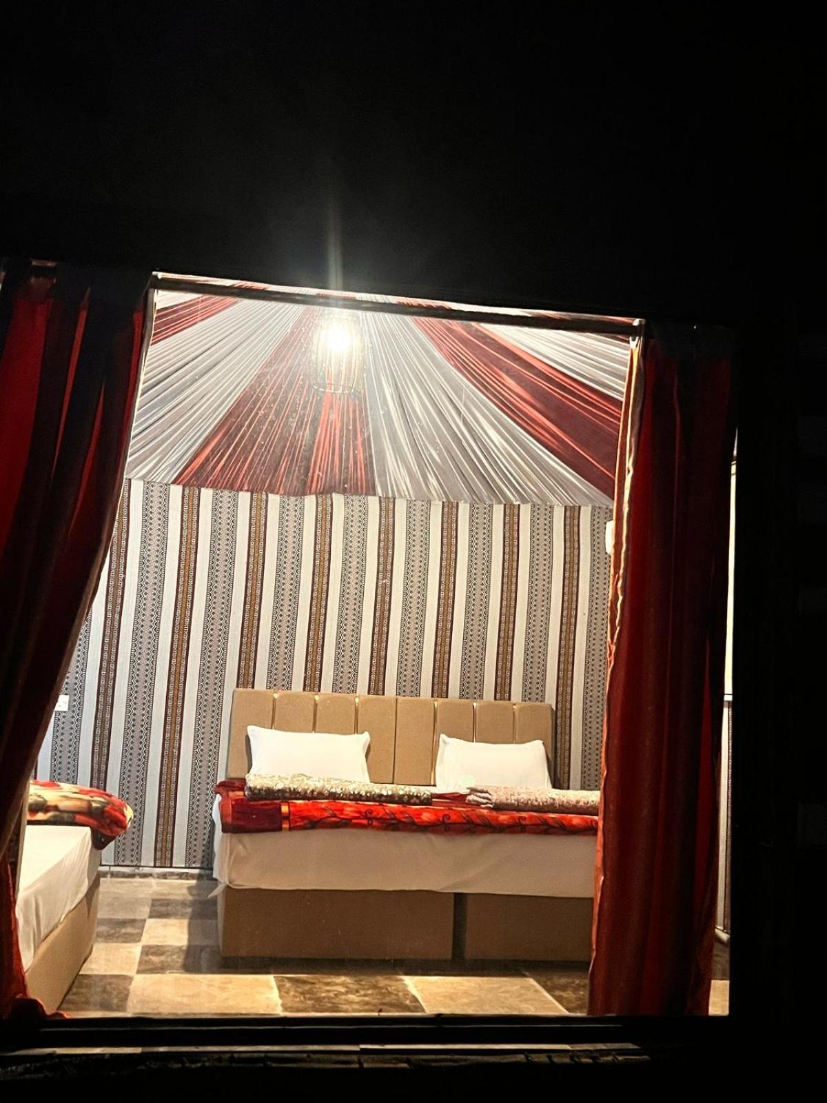 Scarlet Luxury Camp Rum vádi Kültér fotó