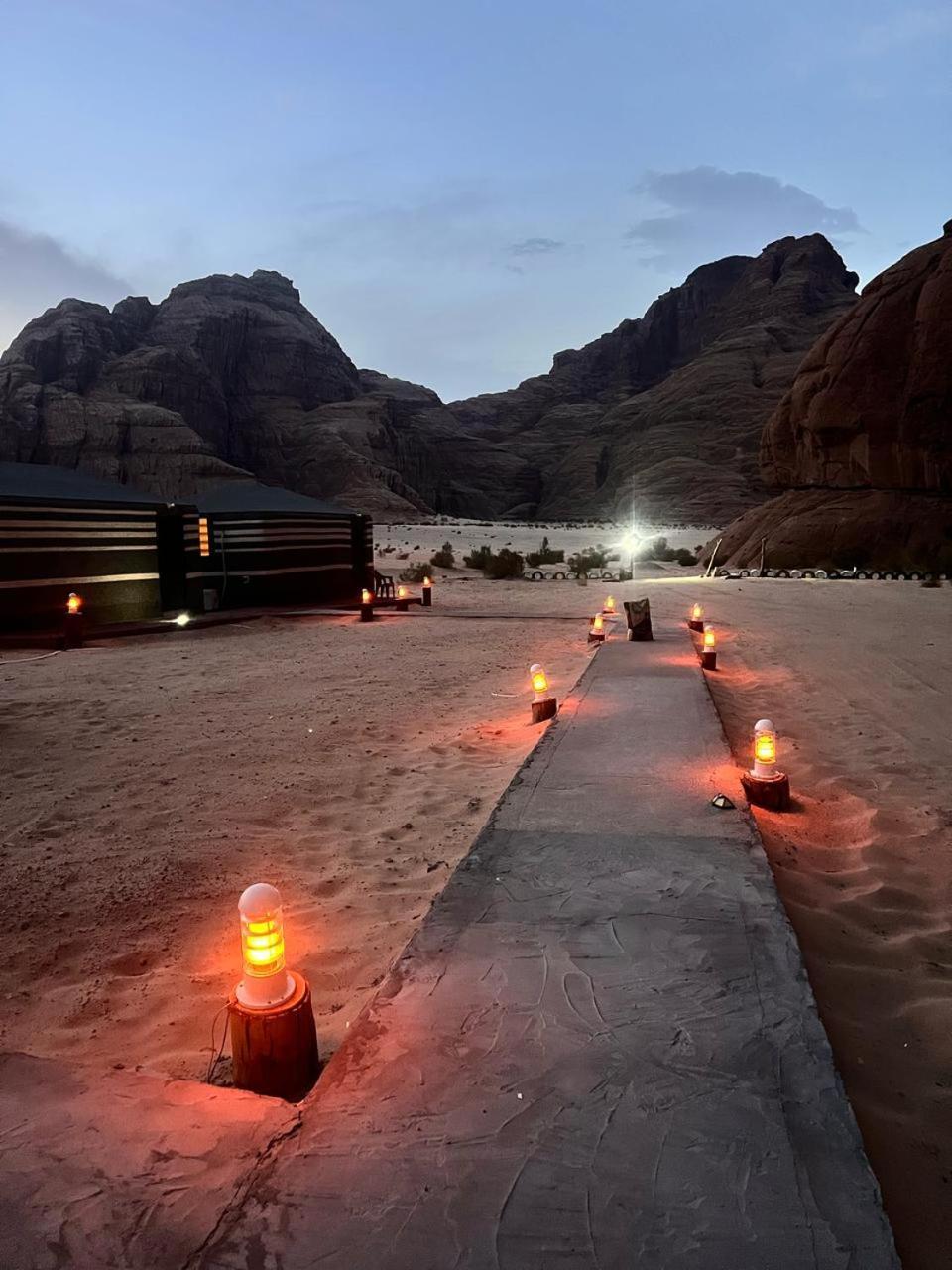 Scarlet Luxury Camp Rum vádi Kültér fotó
